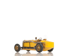 Load image into Gallery viewer, Alfa Romeo P2 Classic Racing Car Model
