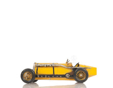Load image into Gallery viewer, Alfa Romeo P2 Classic Racing Car Model
