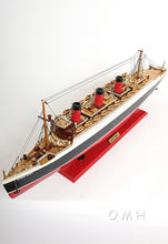 Load image into Gallery viewer, Queen Mary Midsize with Display Case
