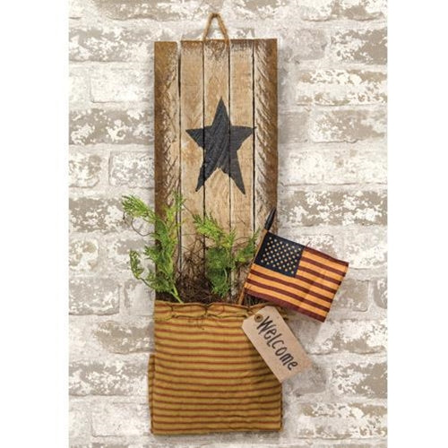 Hanging Lath Americana Welcome Pouch 24