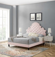 Load image into Gallery viewer, Gwyneth Tufted Performance Velvet Full Platform Bed

