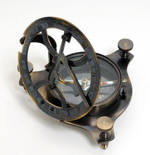 Load image into Gallery viewer, Sundial Compass in wood box (Medium)
