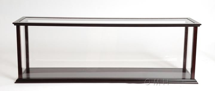 Display Case for Cruise Liner Mid