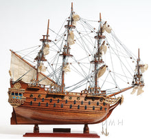 Load image into Gallery viewer, San Felipe Small with Display Case
