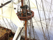 Load image into Gallery viewer, HMS Sovereign of The Seas XL With Display Case No Glass
