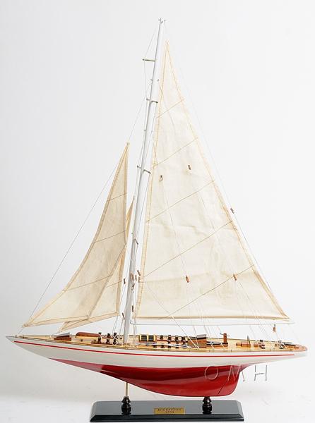 Endeavour Yacht Painted 24