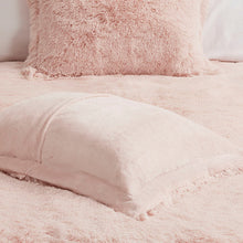 Load image into Gallery viewer, Malea Shaggy Fur Duvet Cover Set King ID12-1931 By Olliix
