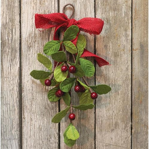 Mistletoe & Berry Teardrop 12