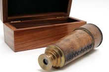 Load image into Gallery viewer, Handheld Telescope in wood box

