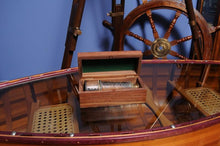 Load image into Gallery viewer, Handheld Telescope in wood box
