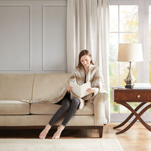 Load image into Gallery viewer, Beautyrest Zuri Oversized Faux Fur Heated Throw - 50X70&quot; BR54-0860
