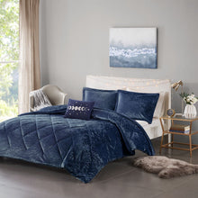 Load image into Gallery viewer, Intelligent Design Felicia Velvet Comforter Set - Full/Queen ID10-1661
