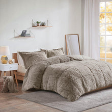 Load image into Gallery viewer, Intelligent Design Malea Shaggy Faux Fur Comforter Set - King/Cal King ID10-1698

