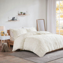 Load image into Gallery viewer, Intelligent Design Malea Shaggy Faux Fur Comforter Set - Full/Queen ID10-1700
