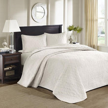 Load image into Gallery viewer, Madison Park Quebec Bedspread Mini Set -Twin MP13-2632 By Olliix
