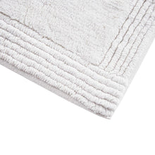 Load image into Gallery viewer, Madison Park Signature Splendor 100% Cotton Tufted 3000 Gsm Reversible Bath Rug - 21X34&quot; MPS72-446
