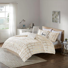 Load image into Gallery viewer, Intelligent Design Raina Comforter Set ID10-1508 By Olliix
