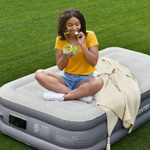 Load image into Gallery viewer, Portable Fast Inflation Air Bed with Built-in Pump for Home Camping
